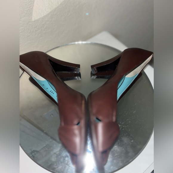 Salvatore Ferragamo Leather Pumps Heels, Brown with Blue Interior, Size 9B - Picture 14 of 15